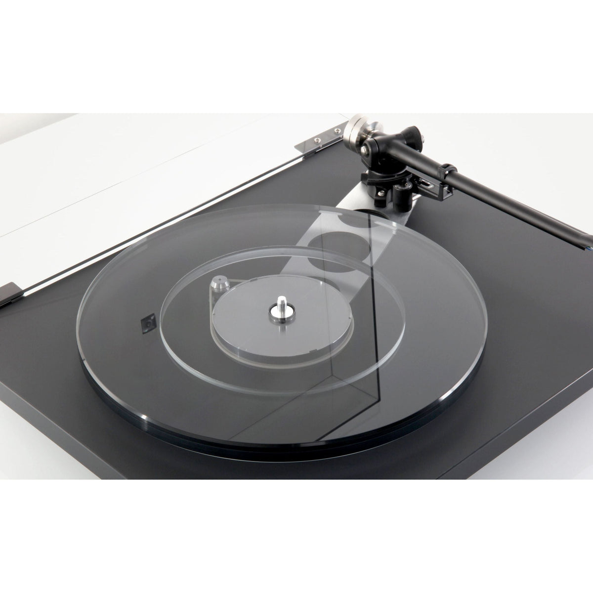 Rega - Planar 6 Turntable